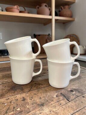 Corning Winter Frost White Coffee Mugs Set Of 4 USA M Wave OK Vintage 70s